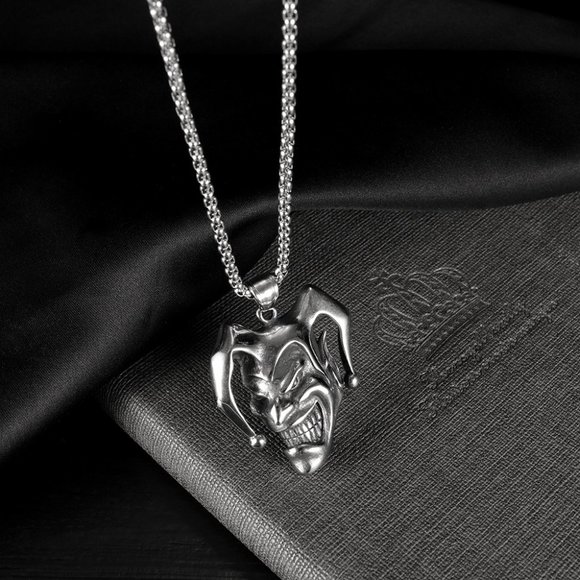 men clown Joker Jester necklace - Picture 3 of 4